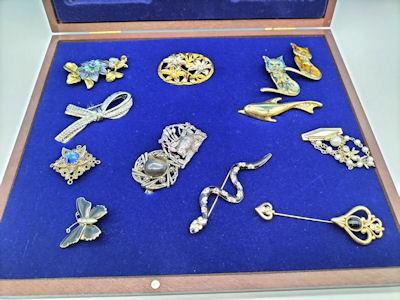 Vintage Brooches